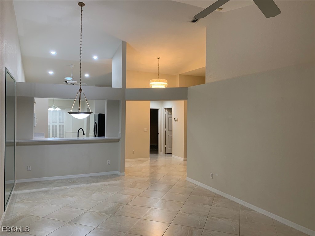 1909 W Crown Pointe Boulevard