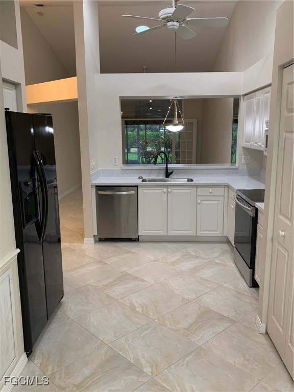 1909 W Crown Pointe Boulevard