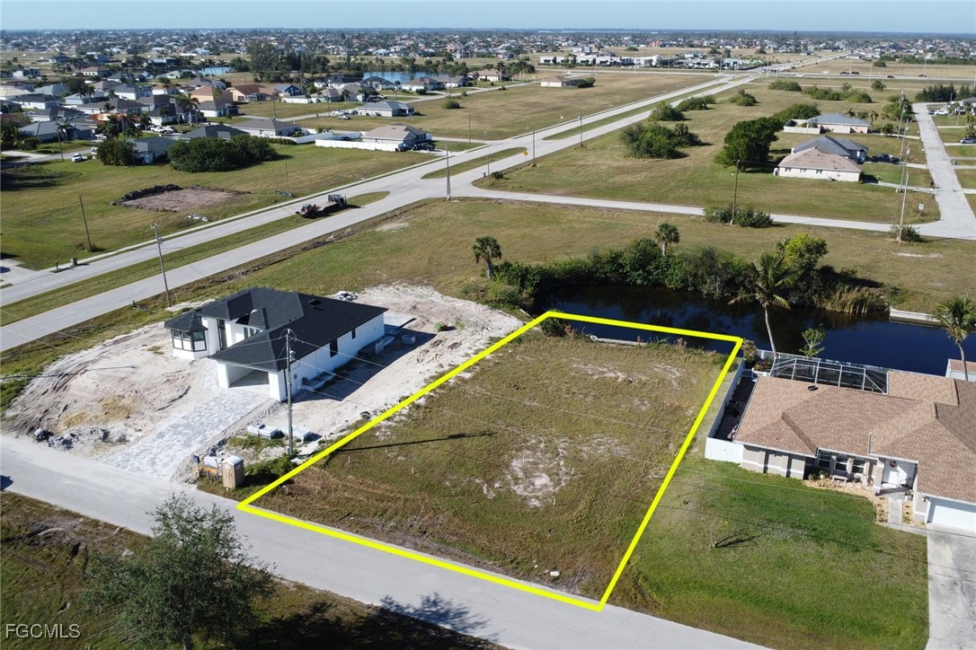806 NW 28th Place