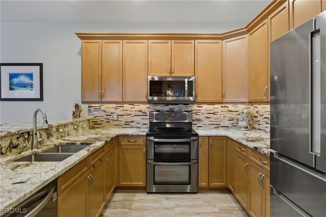 15777  Caloosa Creek Circle