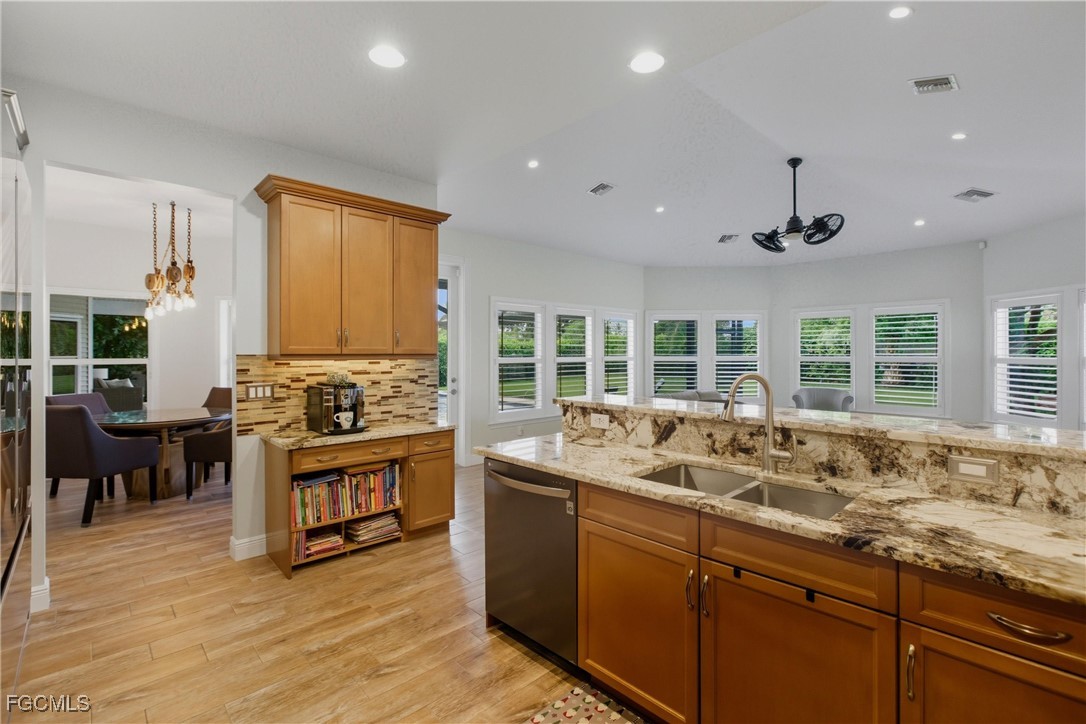 15777  Caloosa Creek Circle