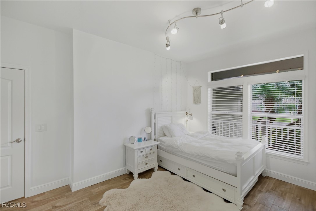 15777  Caloosa Creek Circle