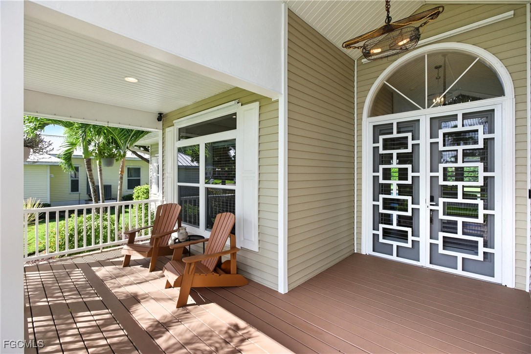 15777  Caloosa Creek Circle