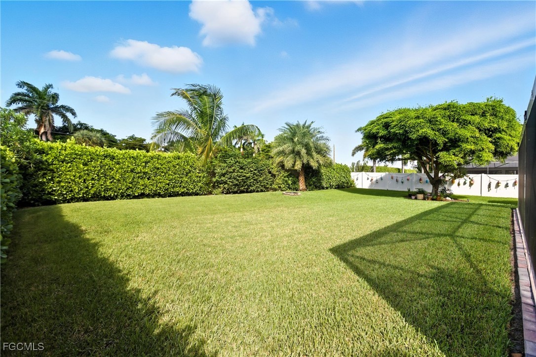 15777  Caloosa Creek Circle