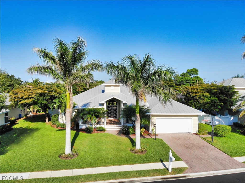 15777  Caloosa Creek Circle