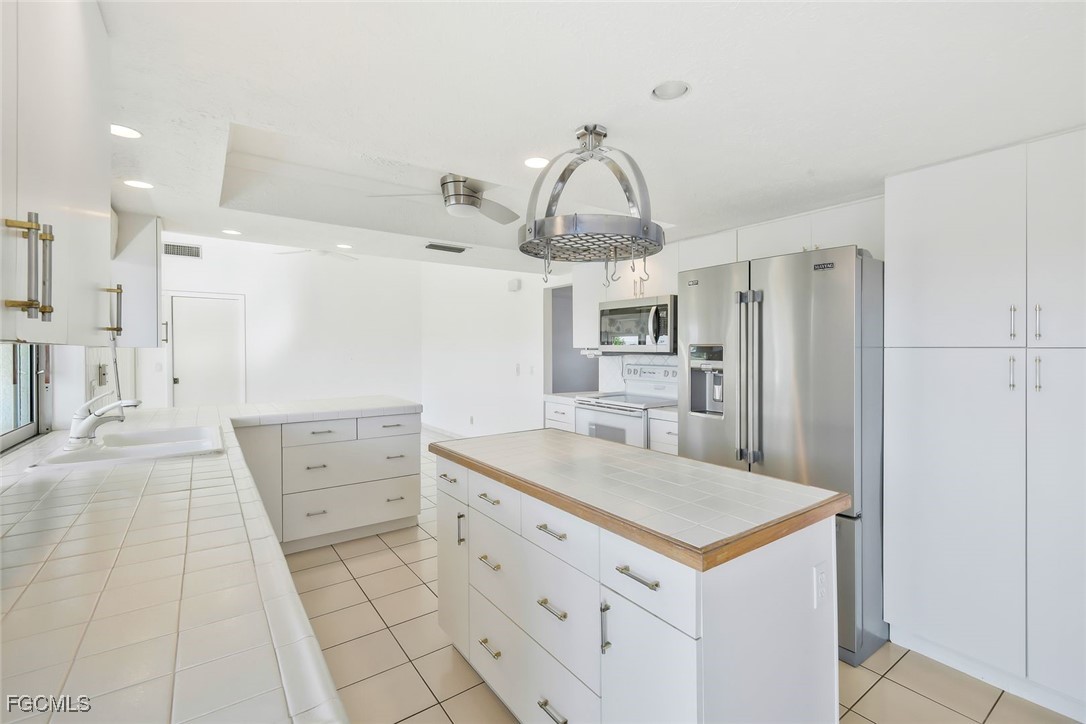 206 SE 37th Terrace