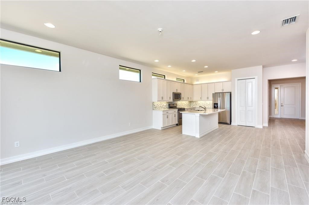 15241  CORTONA Way