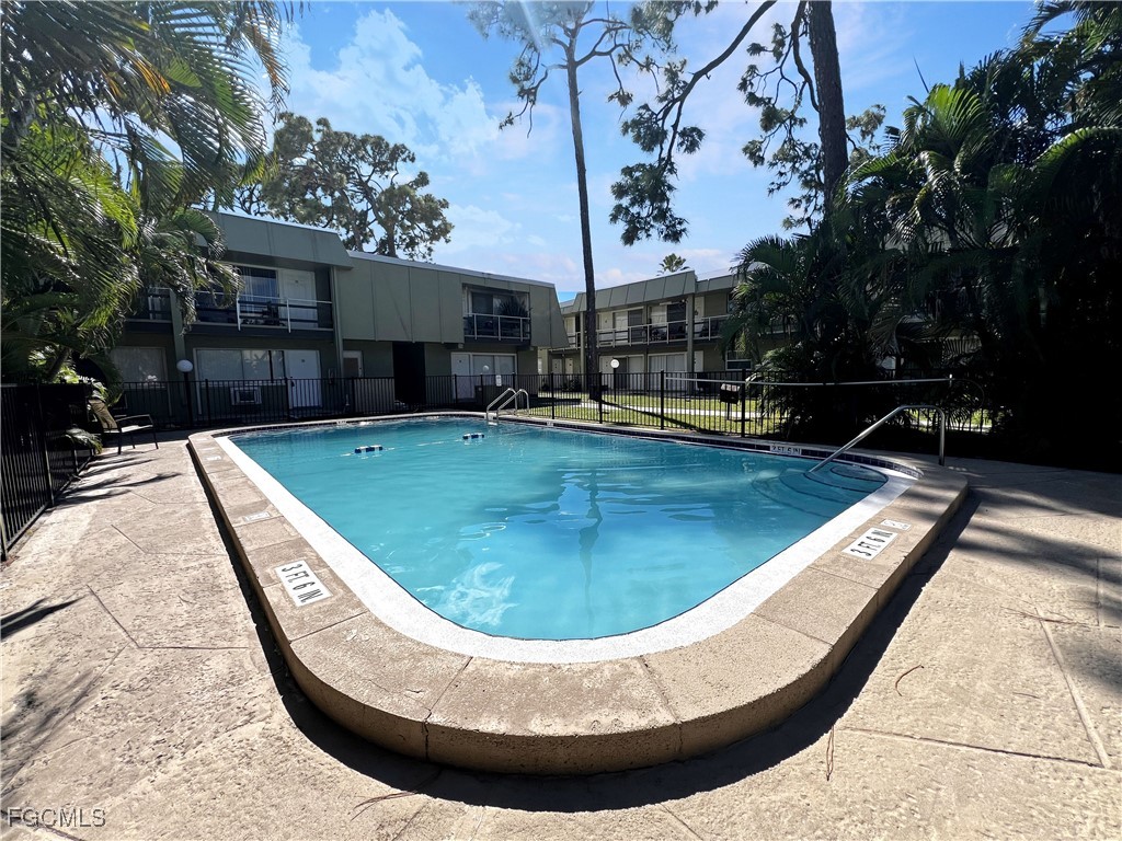 1852-D  Golfview Avenue, Apt 35