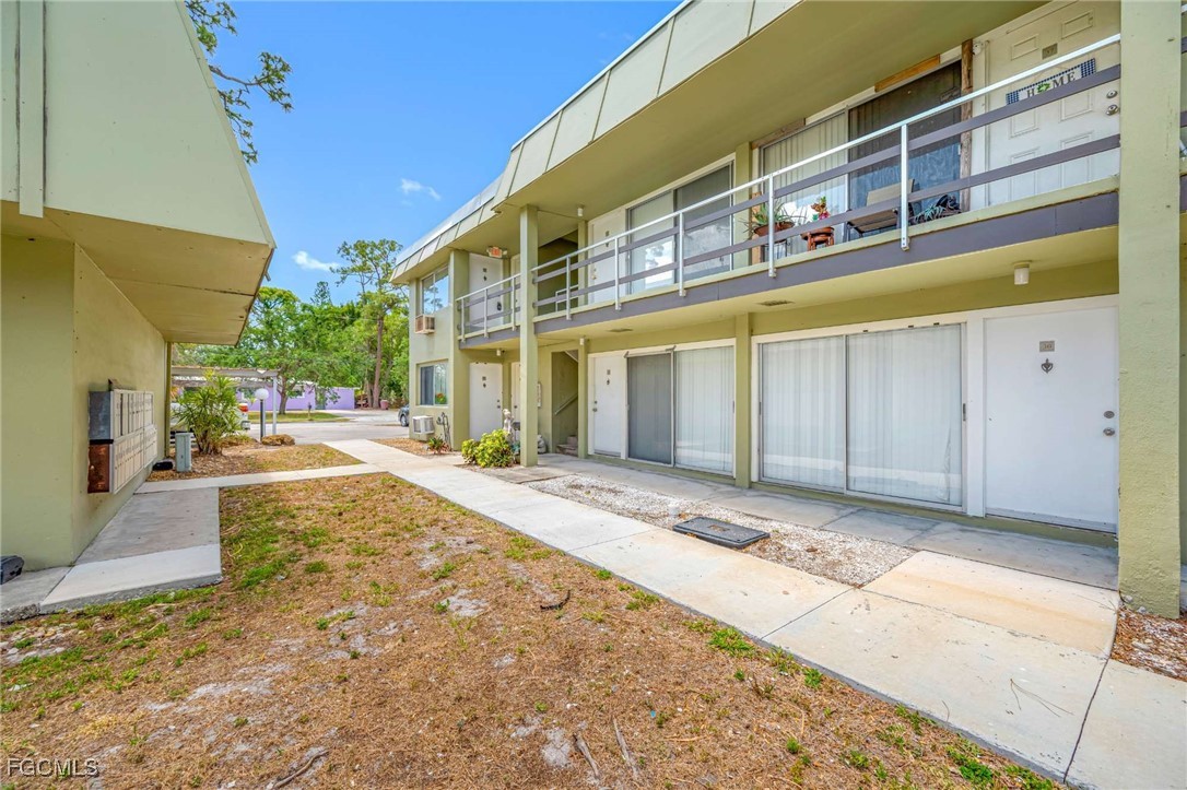 1852-D  Golfview Avenue, Apt 35