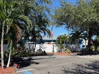 2722 SE Santa Barbara Place
