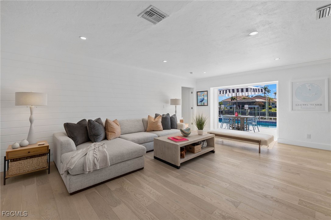 14701  Fair Havens Road