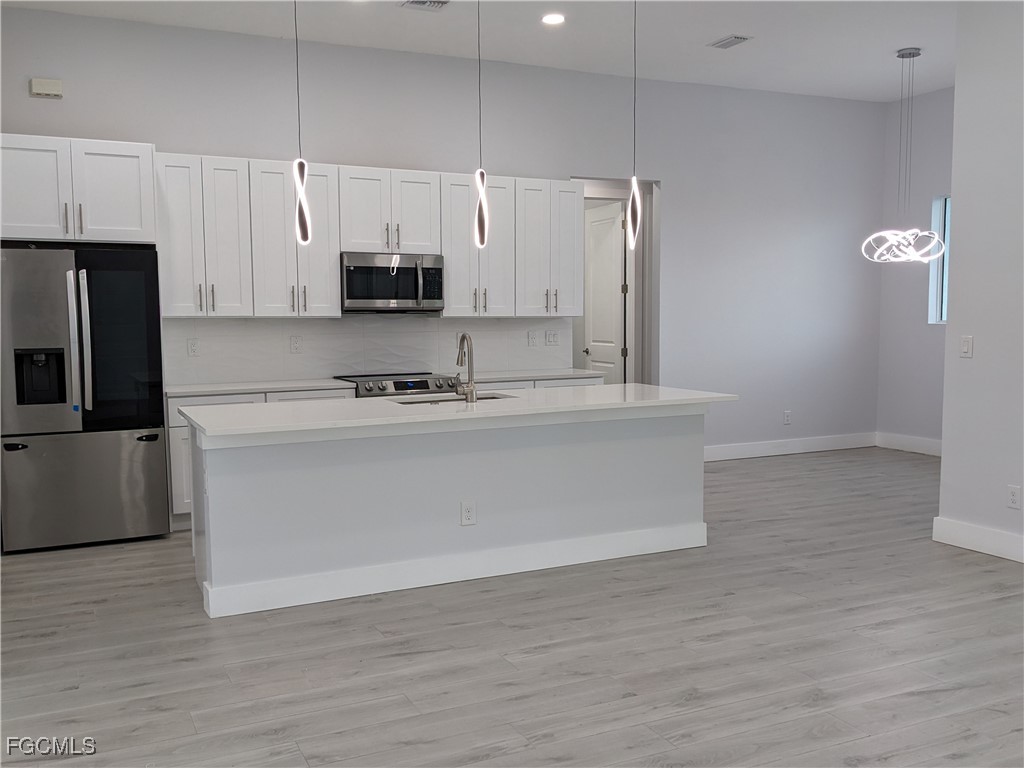 3027 SW 16th Place