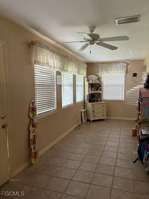 4014 N Edgewater Circle