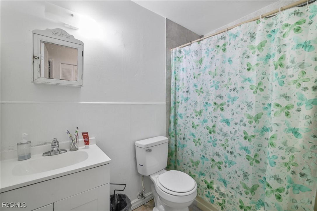4077 S Edgewater Circle