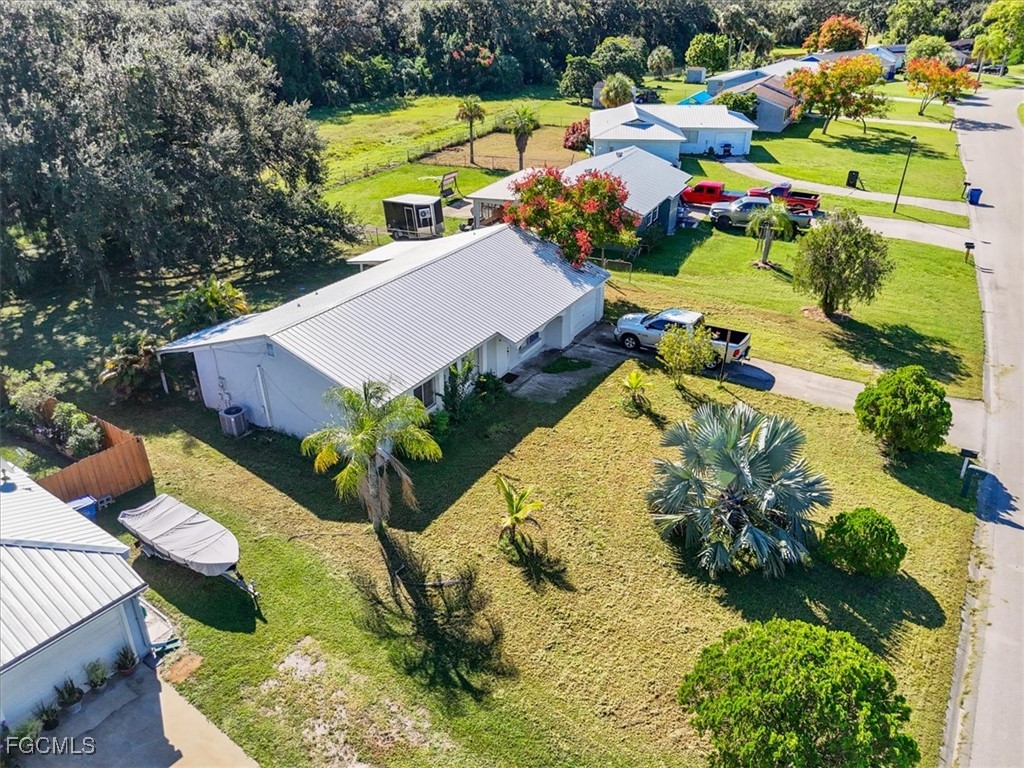 4077 S Edgewater Circle