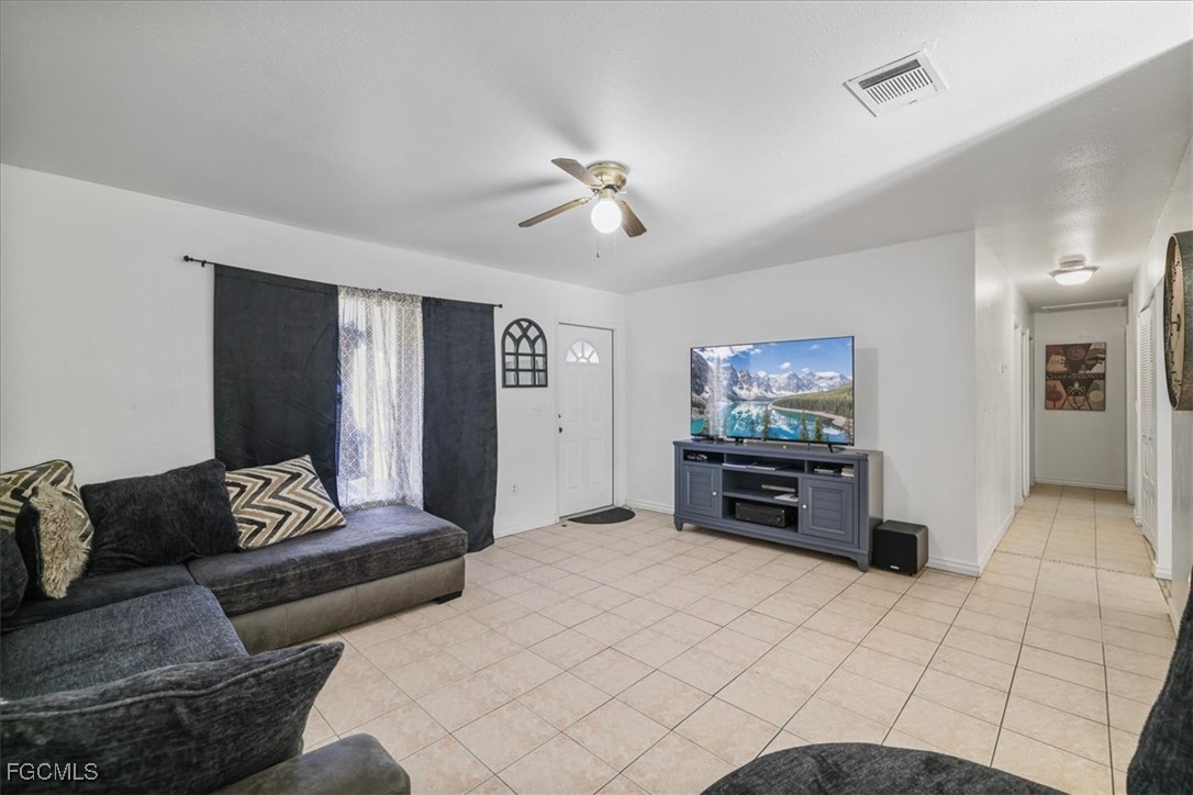 4077 S Edgewater Circle