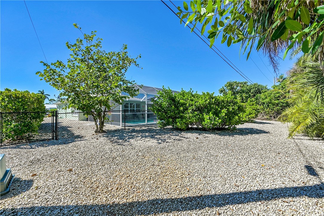 15804  Missouri Street