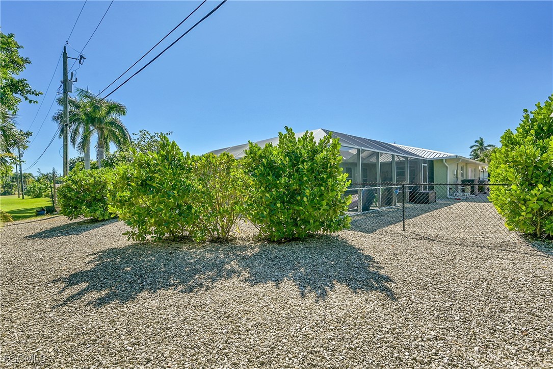 15804  Missouri Street