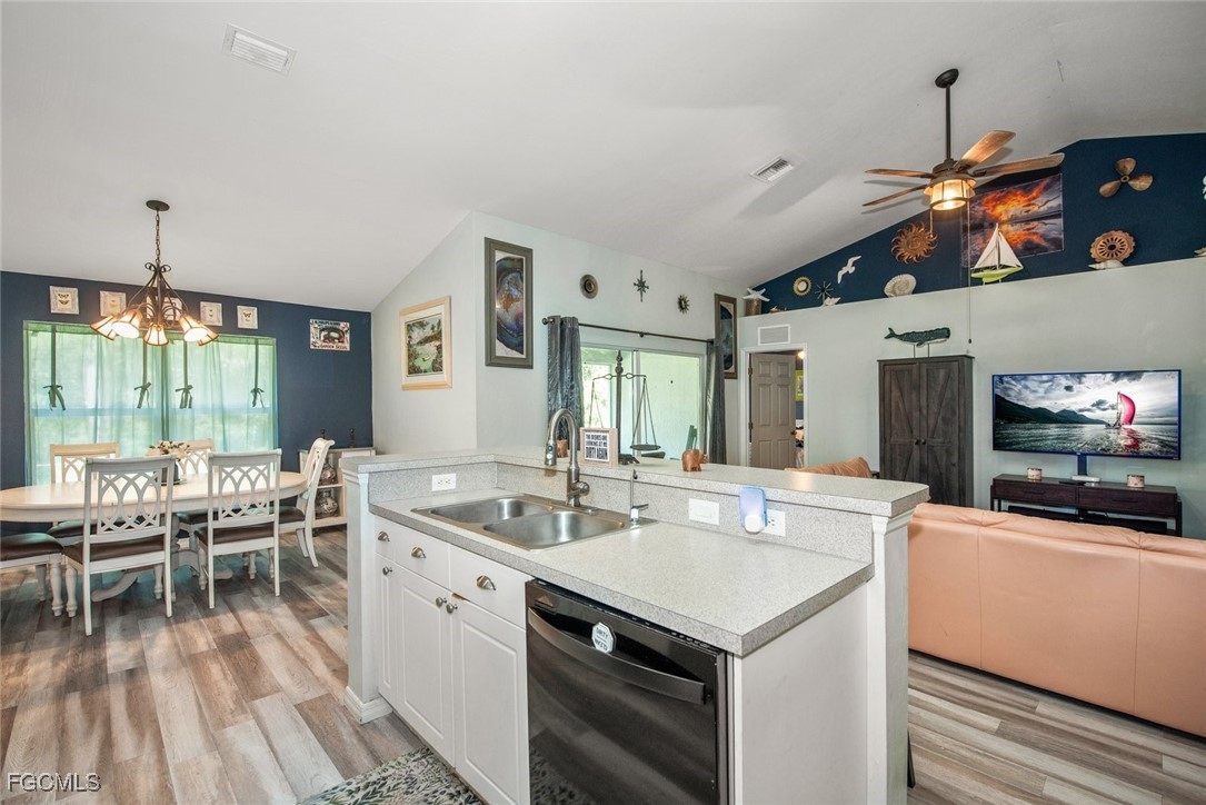 2005  McArthur Avenue