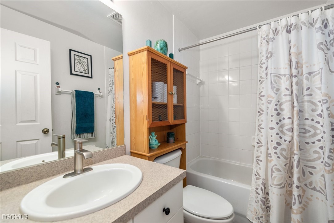 2005  McArthur Avenue