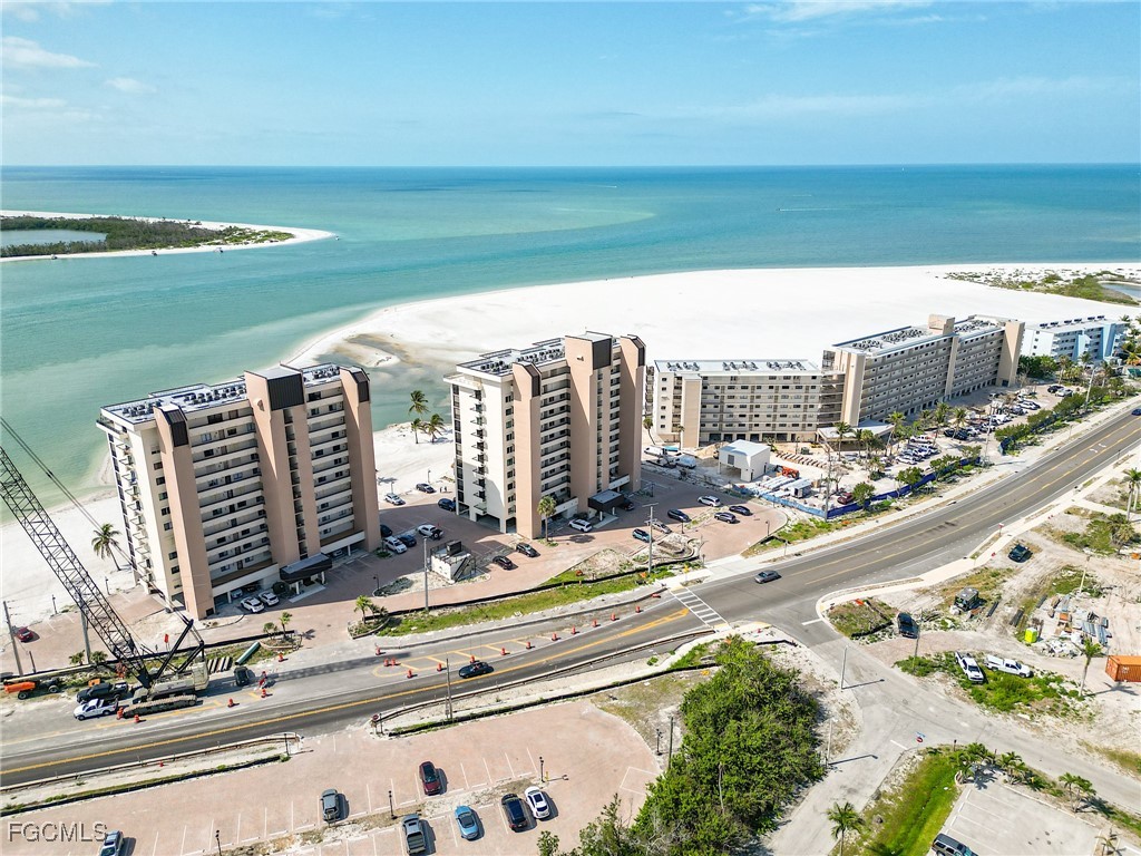 8400  Estero Boulevard, Apt 903