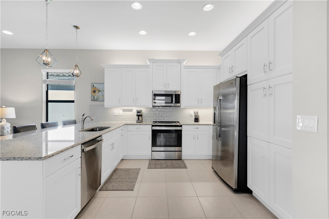 11530  Foxbriar Lane