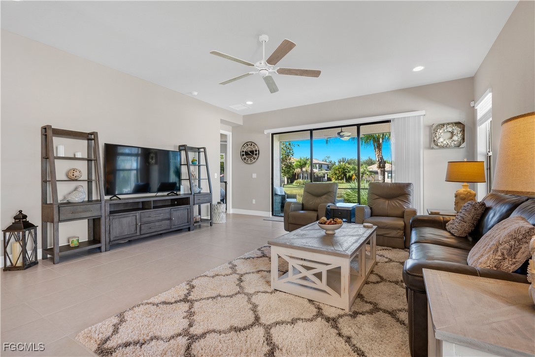 11530  Foxbriar Lane