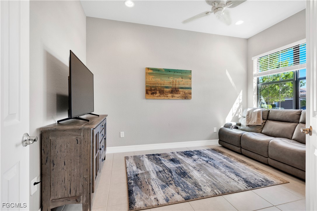 11530  Foxbriar Lane