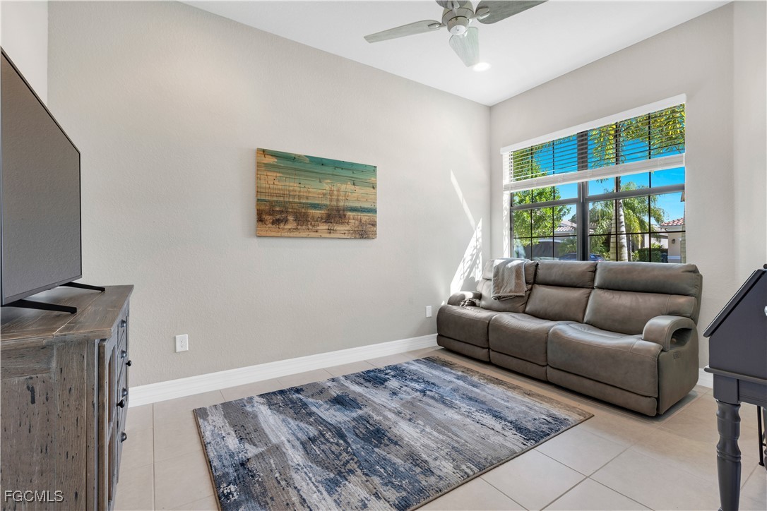 11530  Foxbriar Lane
