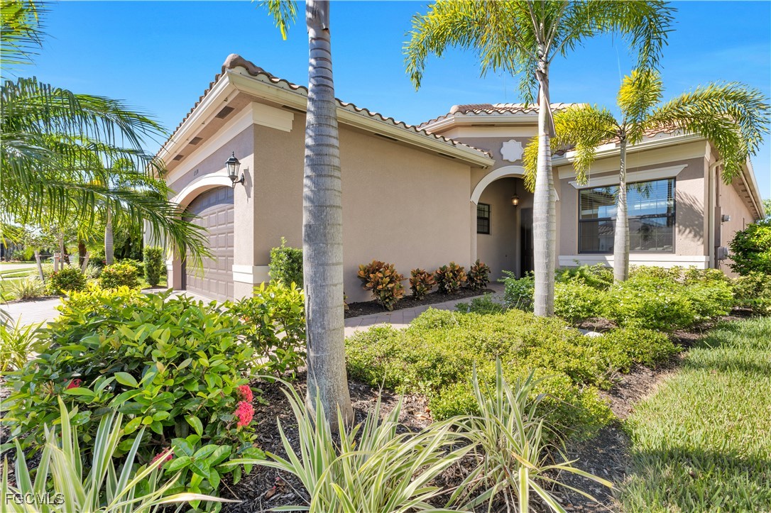 11530  Foxbriar Lane