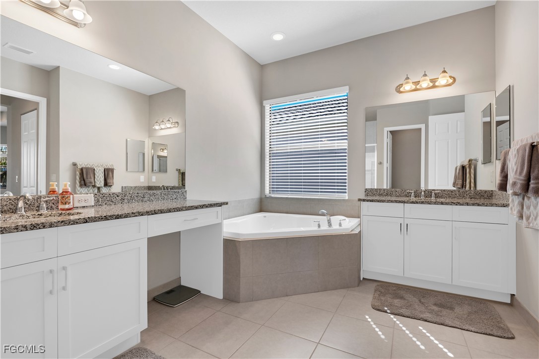 11530  Foxbriar Lane