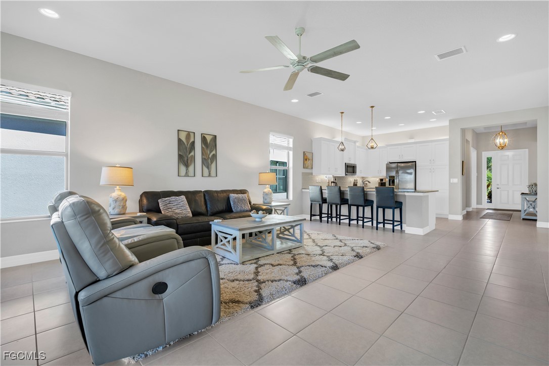 11530  Foxbriar Lane