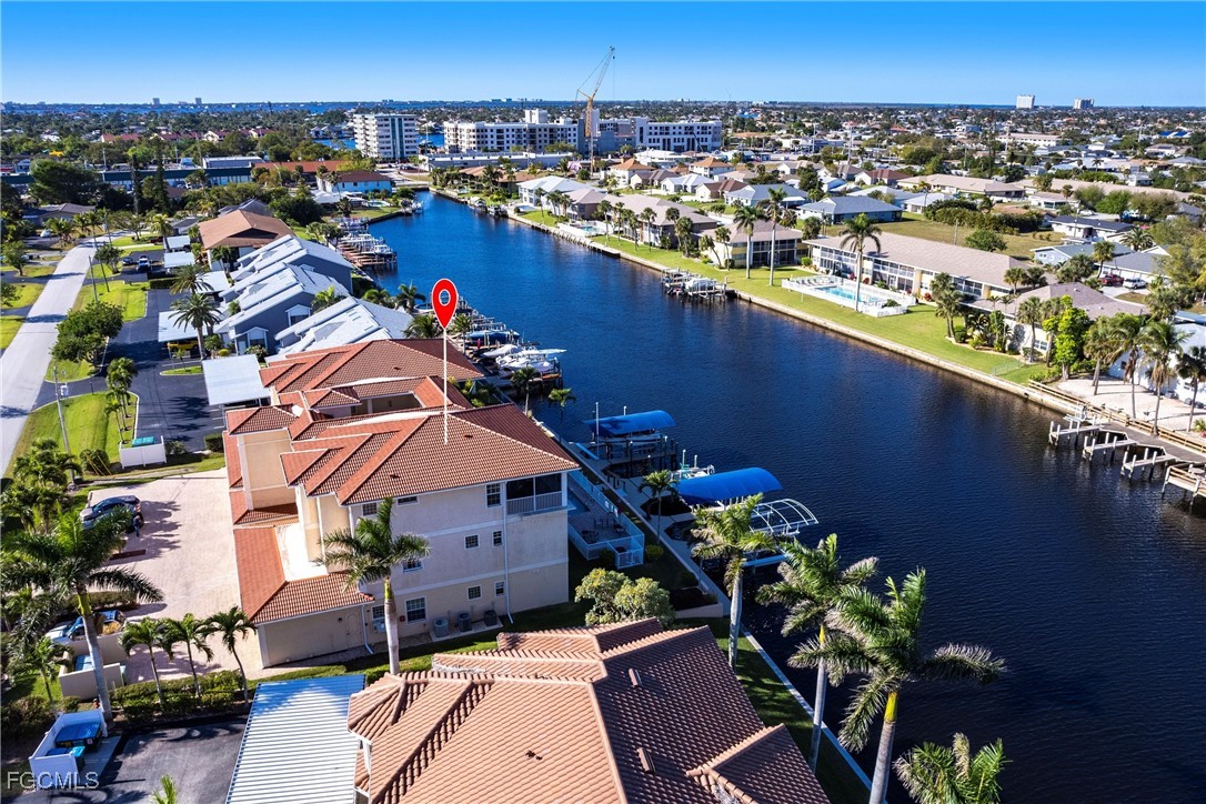 4610 SE 5th Place, Apt 302
