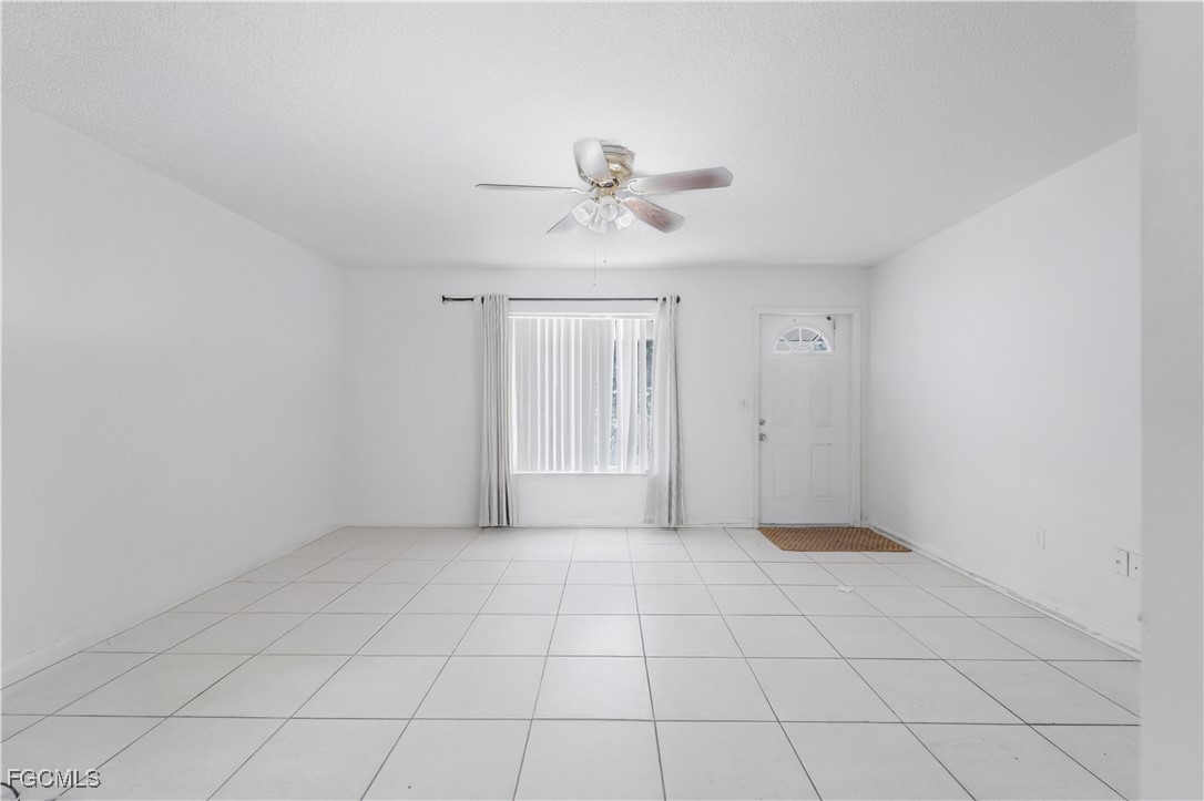 4056 S Edgewater Circle