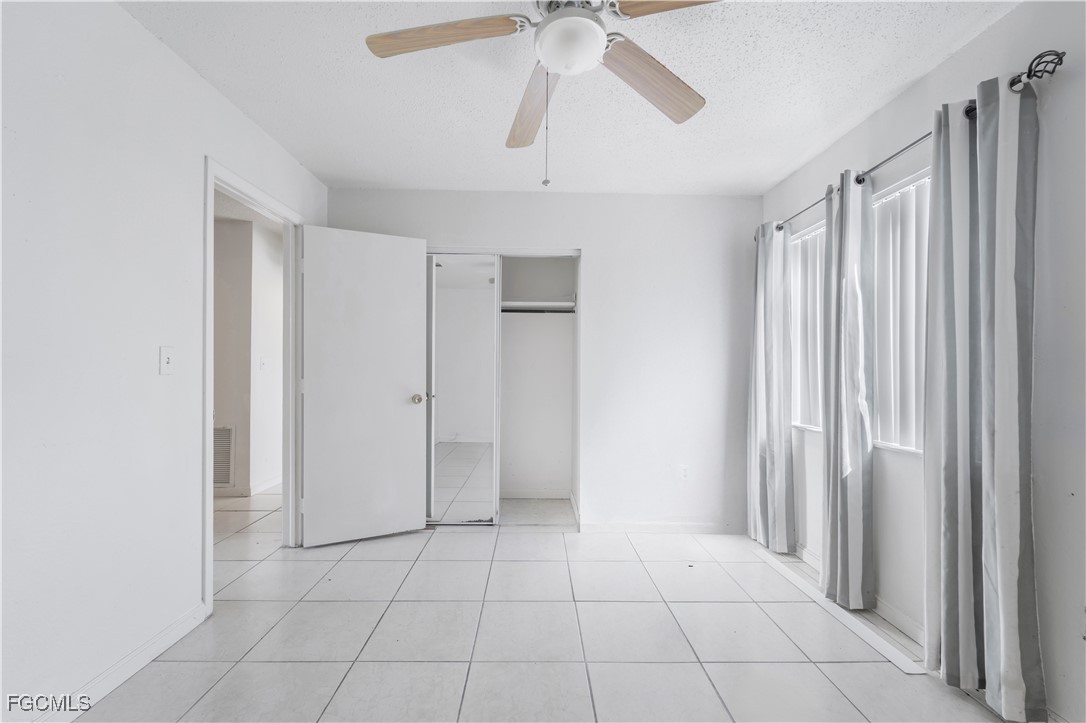 4056 S Edgewater Circle