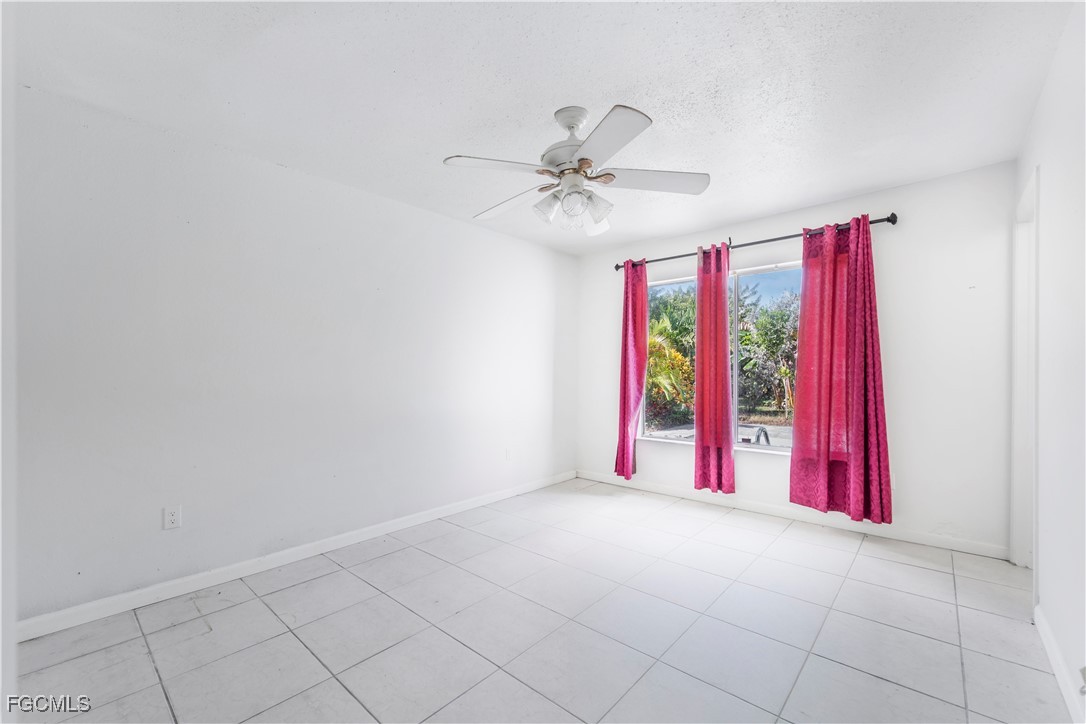 4056 S Edgewater Circle