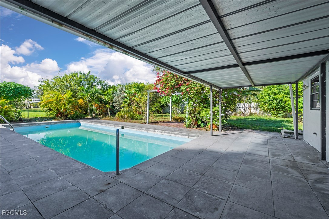 4056 S Edgewater Circle