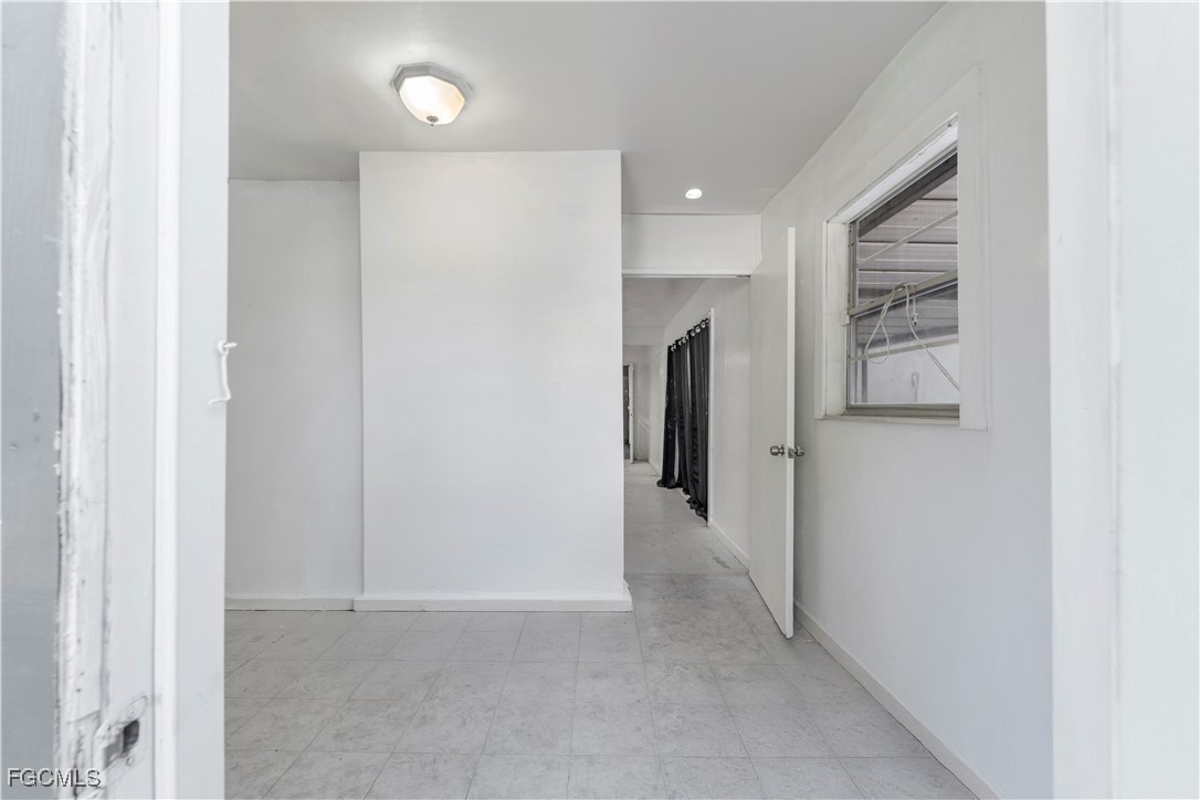 4056 S Edgewater Circle