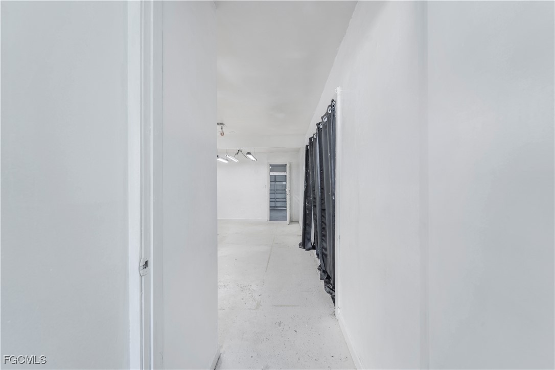 4056 S Edgewater Circle