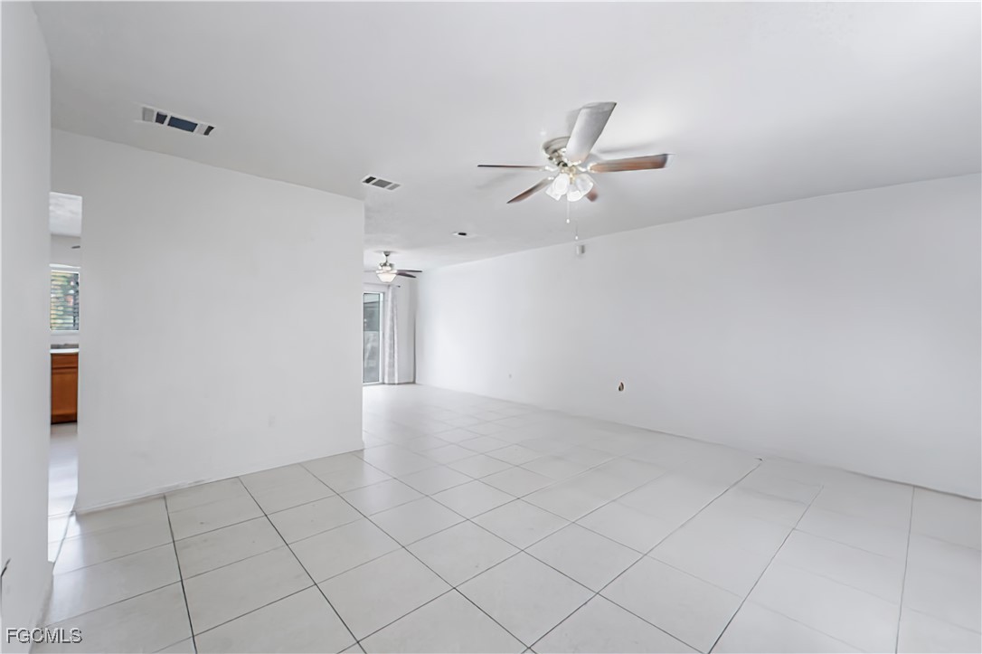 4056 S Edgewater Circle