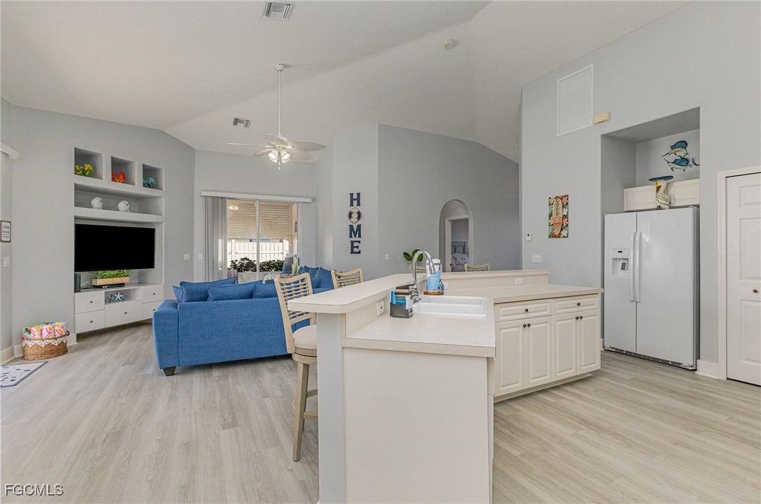 532 W Archer Parkway