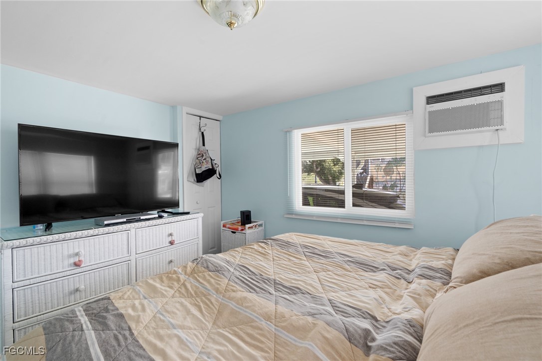 2012 S Olga Drive, Apt 25