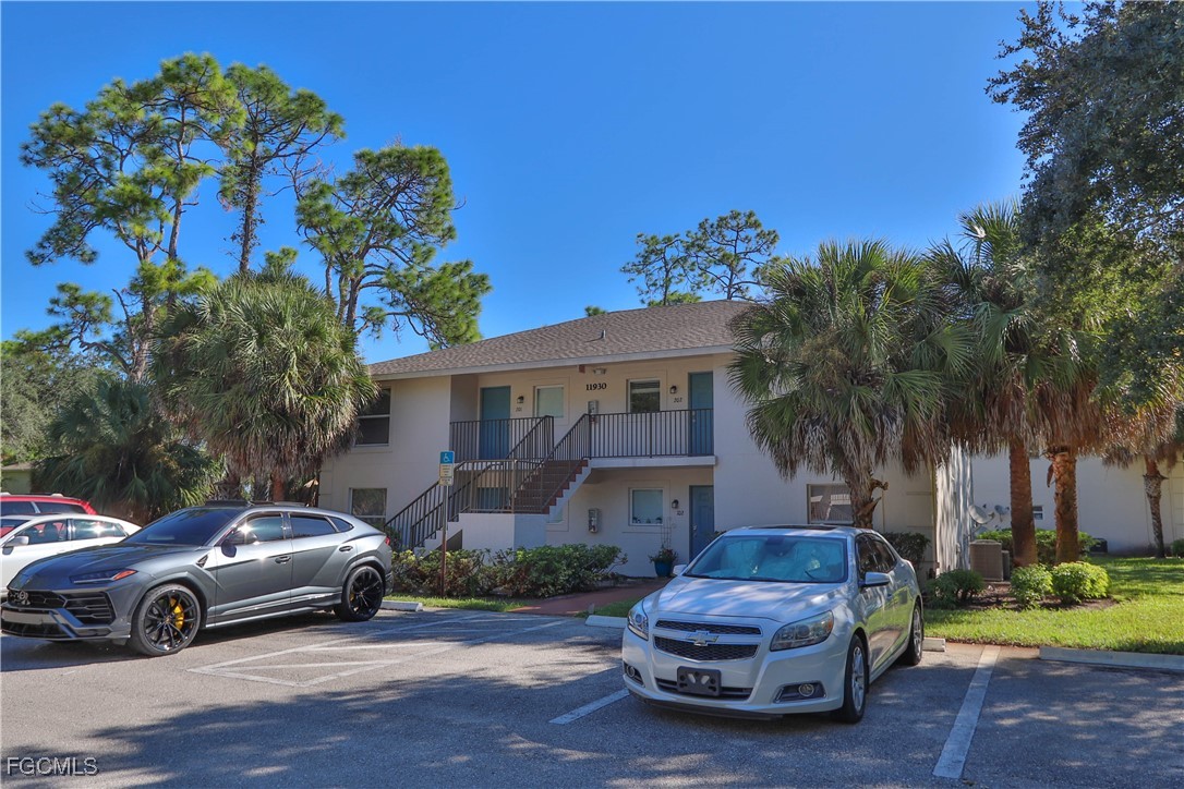 11931  Palm Bay Court, Apt 201