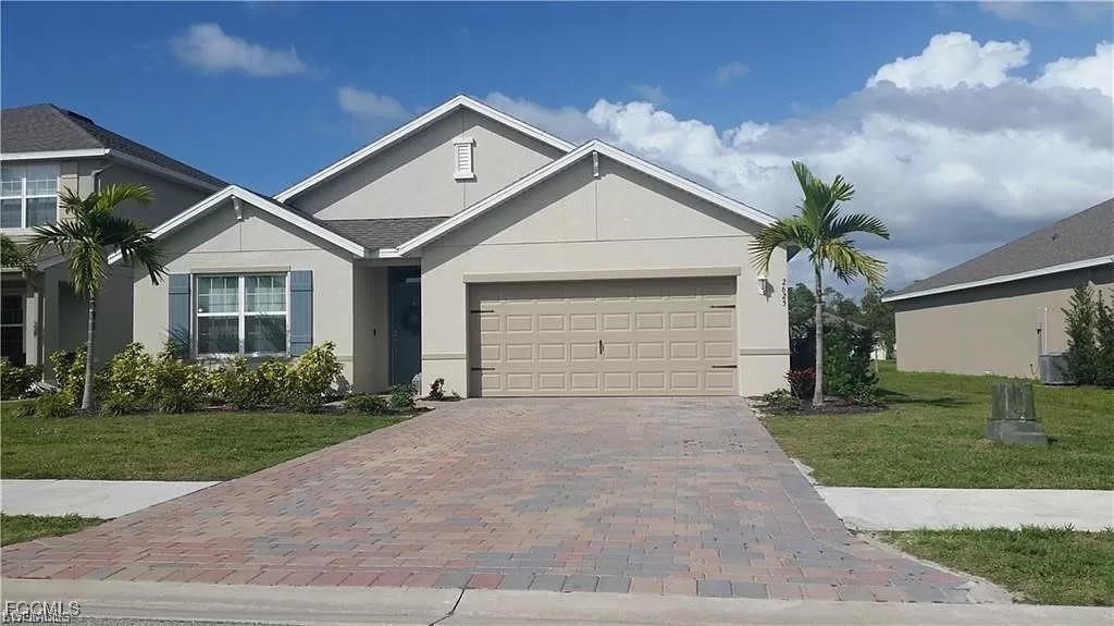 2625  Manzilla Lane