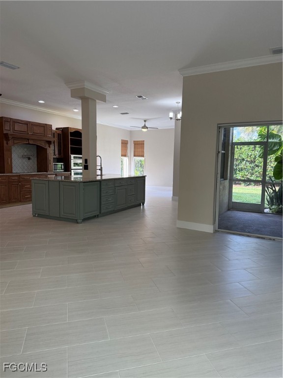 8689  Spring Mountain Way