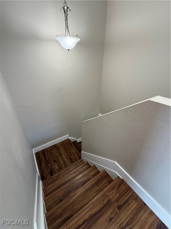 8689  Spring Mountain Way