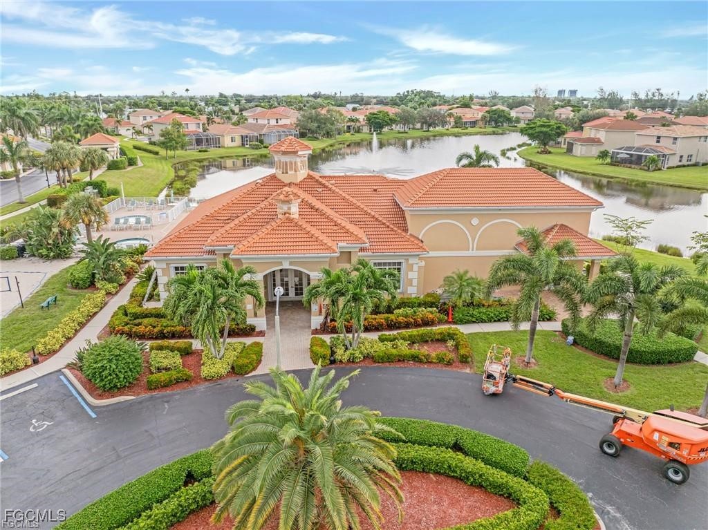 8689  Spring Mountain Way