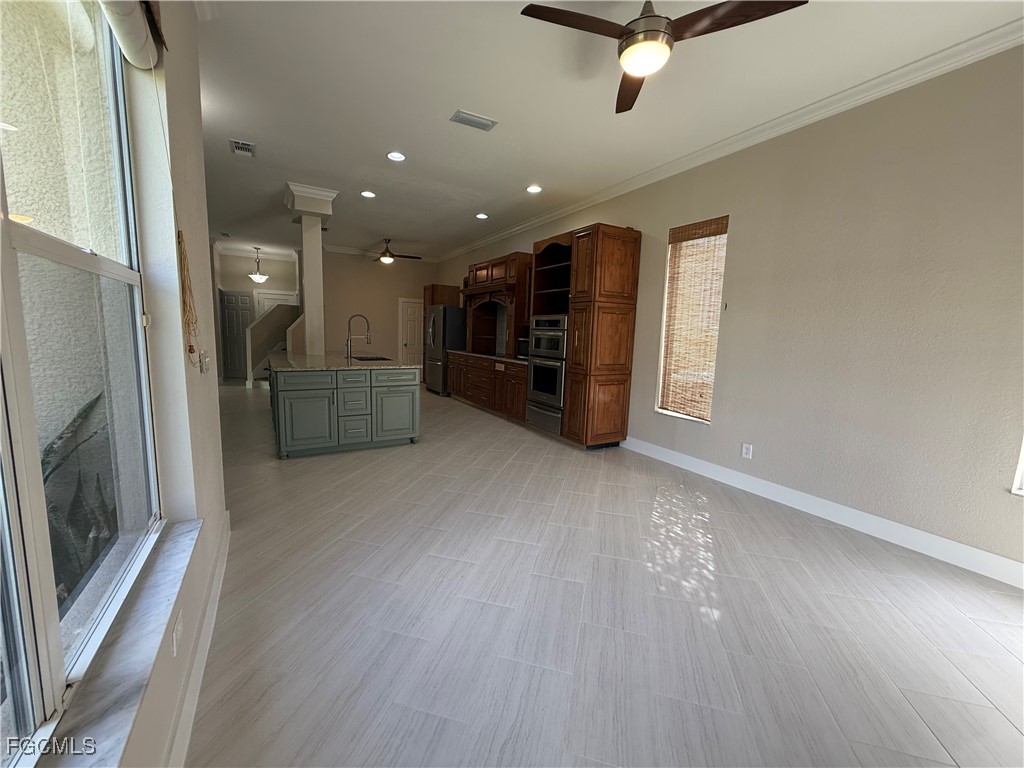 8689  Spring Mountain Way