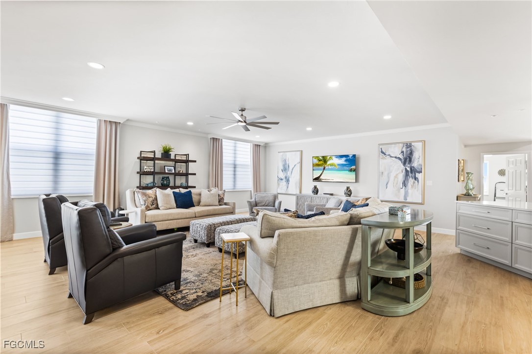 14250  Royal Harbour Court, Apt 913