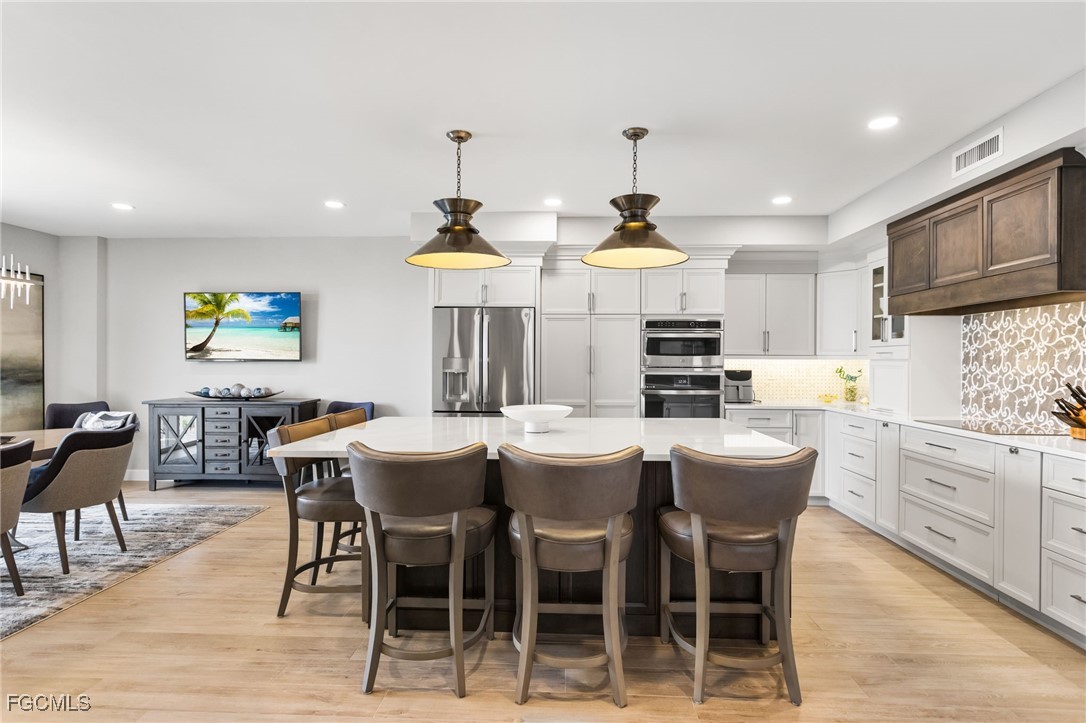 14250  Royal Harbour Court, Apt 913